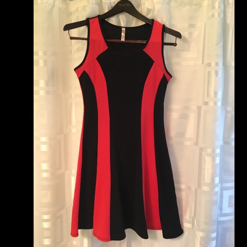 Andrea Missy form flattering dress - used